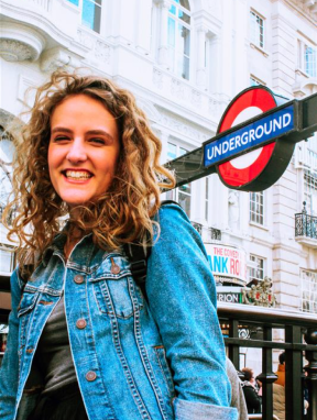 london-england-underground-syudy-abroad-vertical